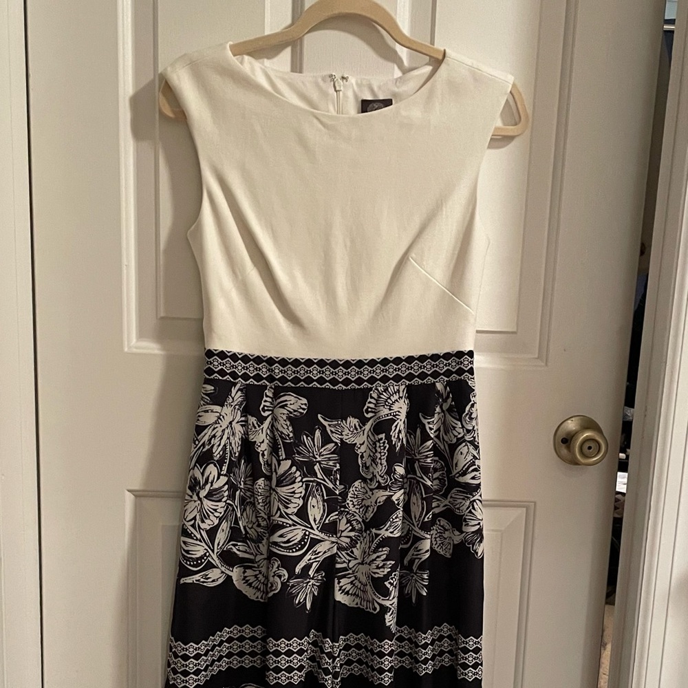 Vince Camuto size 4